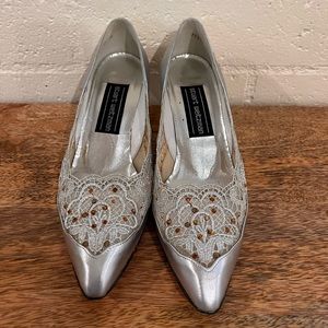 Stuart Weitzman silver lace kitten pump size 5.5